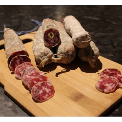 Saucisson sec aux noisettes